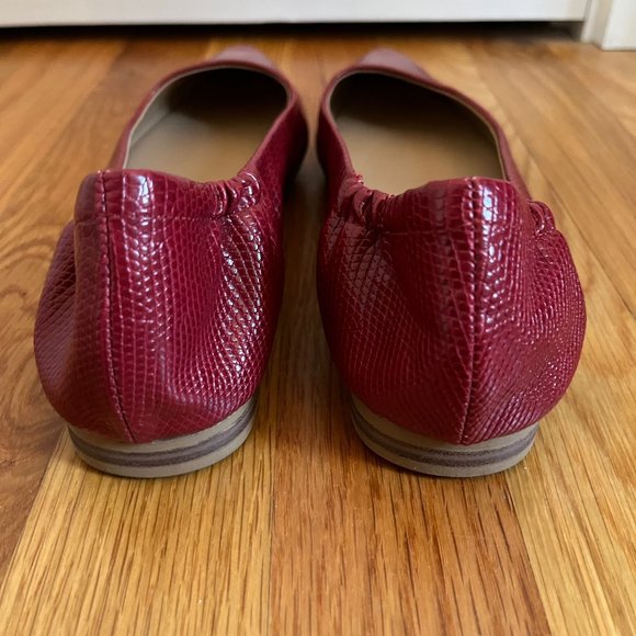 Crown & Ivy Jessica Red Flats- 6 - Picture 3 of 7